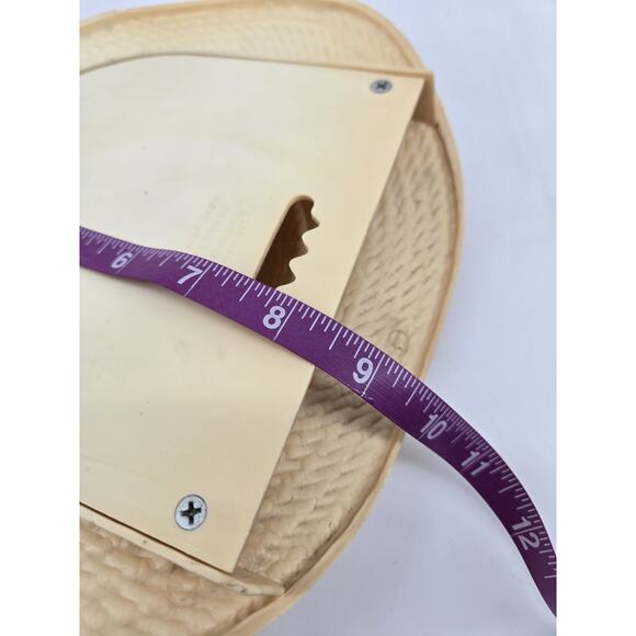 Vintage 80s Cottagecore Straw Bonnet Wall Pocket Molded Plastic Planter Daisy - Picture 12 of 12